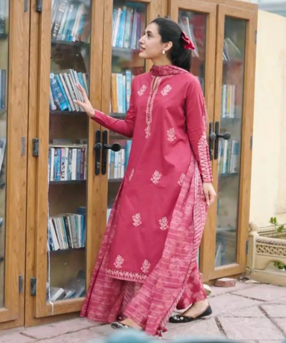 3 Piece - Embroidered Lawn Suit