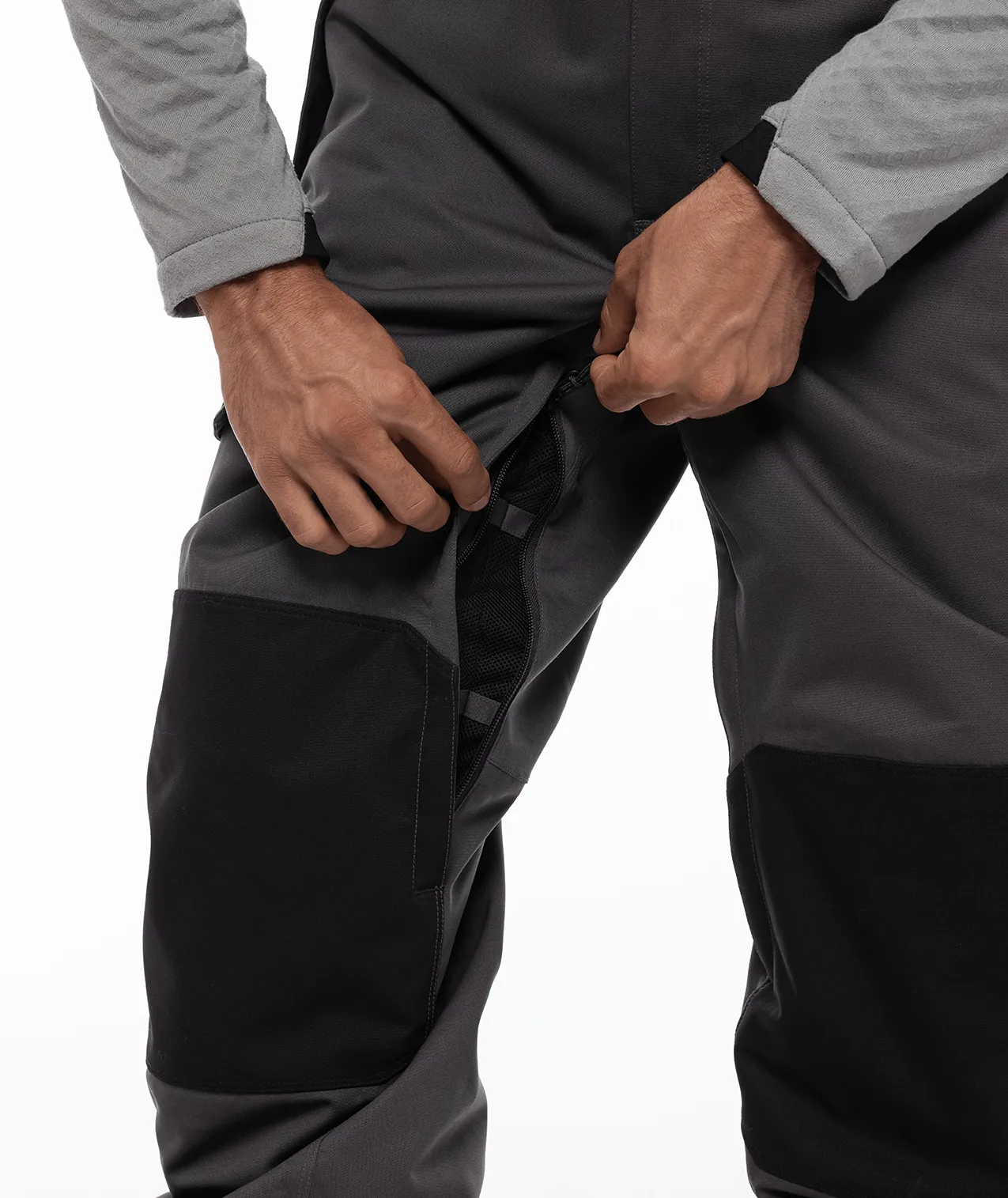 686 Hot Lap Insulated Bib Snowboard Pants Charcoal Colorblock 2024