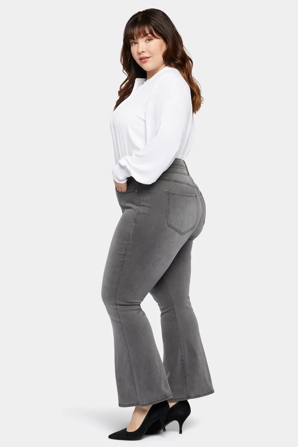 Ava Flared Jeans In Plus Size - Smokey Mountain