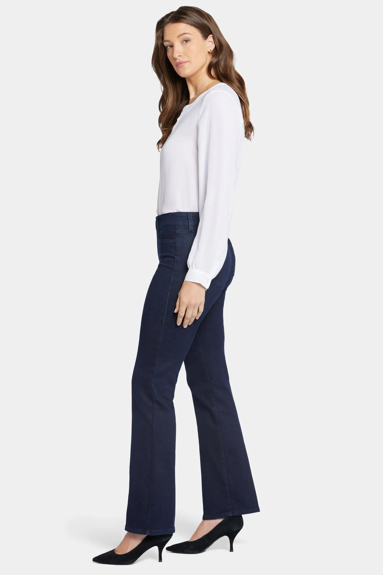 Blake Slim Flared Jeans In Petite - Rinse