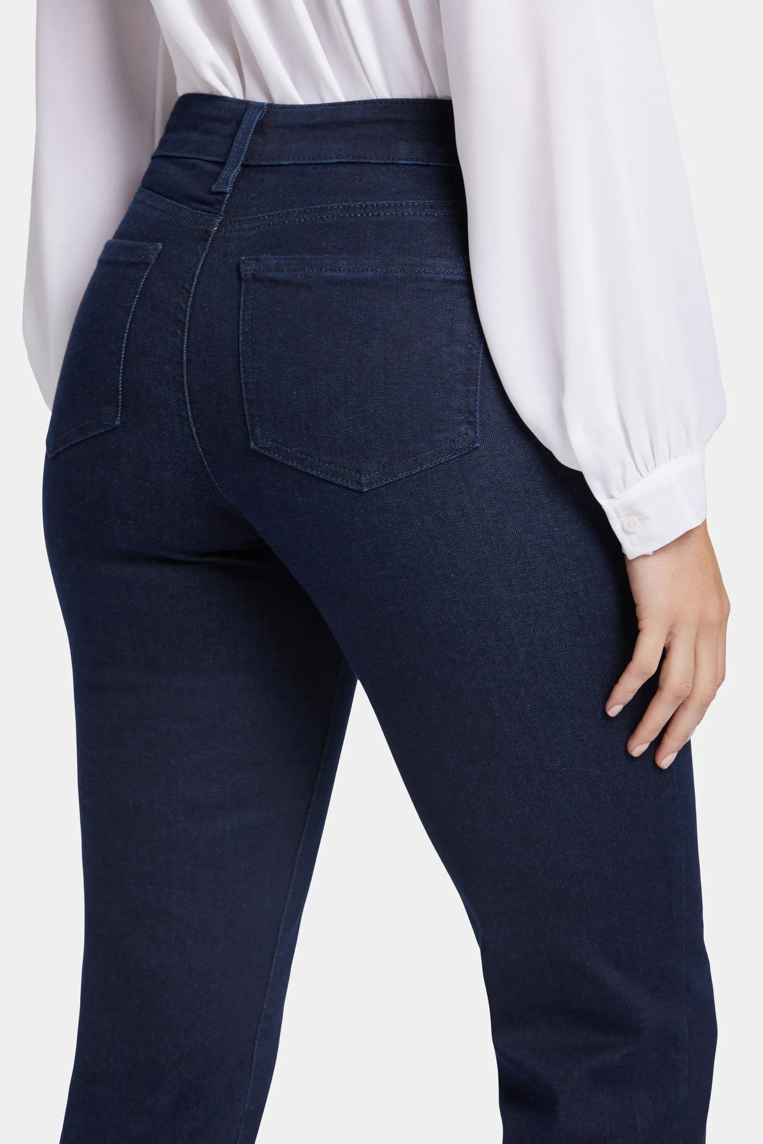 Blake Slim Flared Jeans In Petite - Rinse