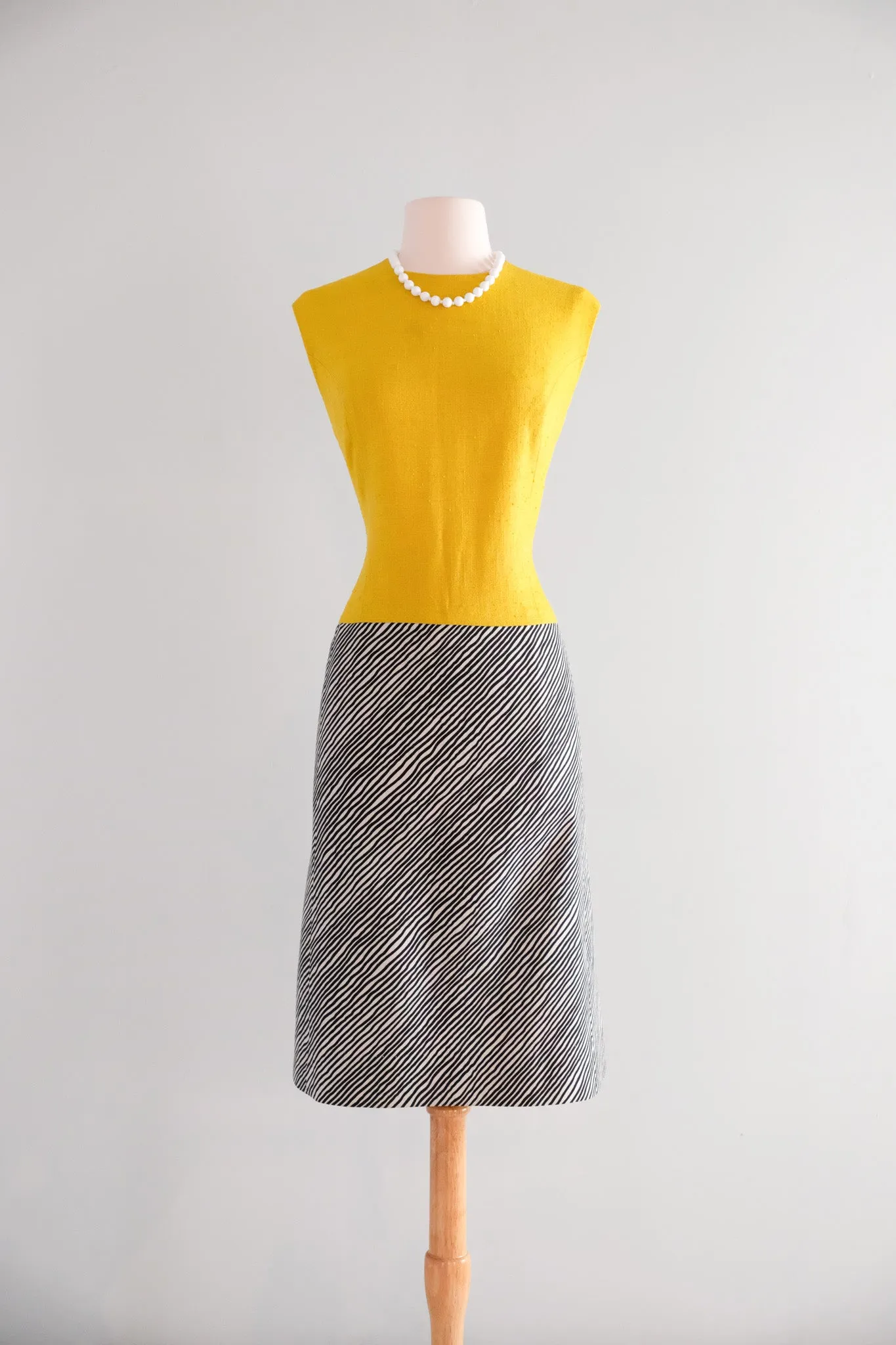 Chic 1960's Canary Yellow and Striped Linen Shift Dress / Sz ML