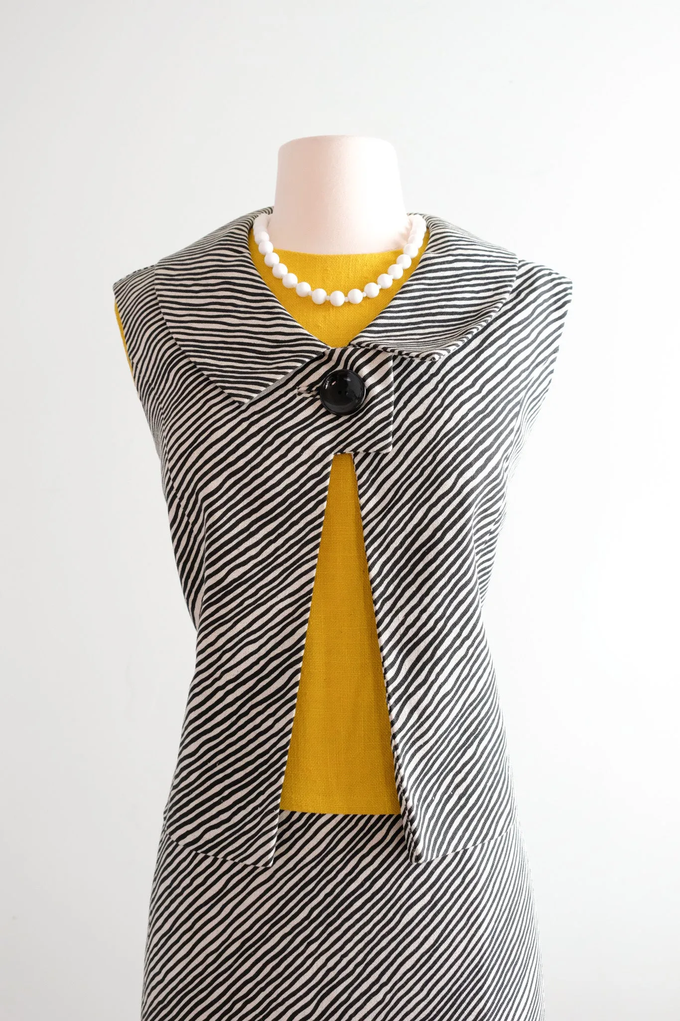 Chic 1960's Canary Yellow and Striped Linen Shift Dress / Sz ML