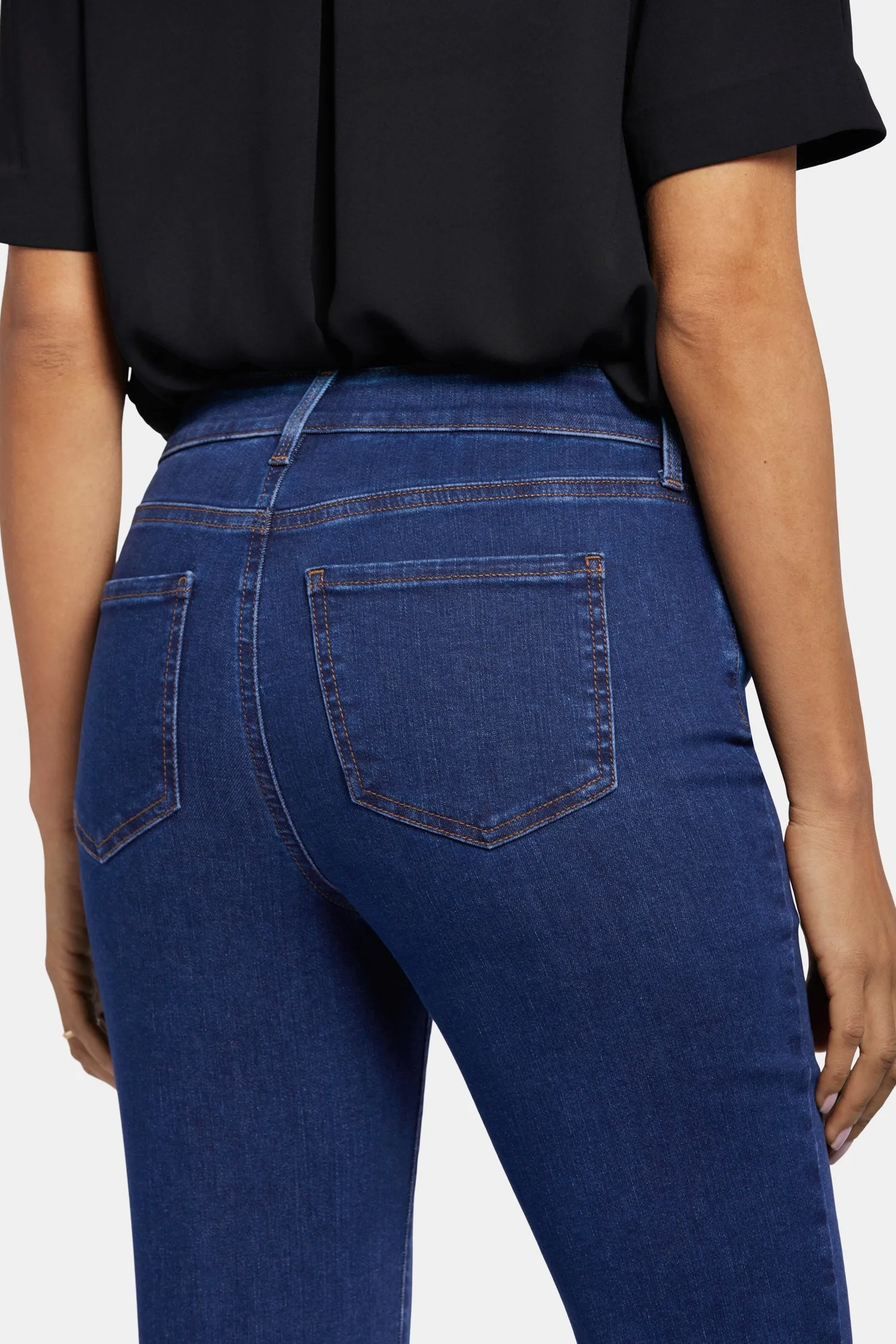 Ellison Straight Jeans - Quinn