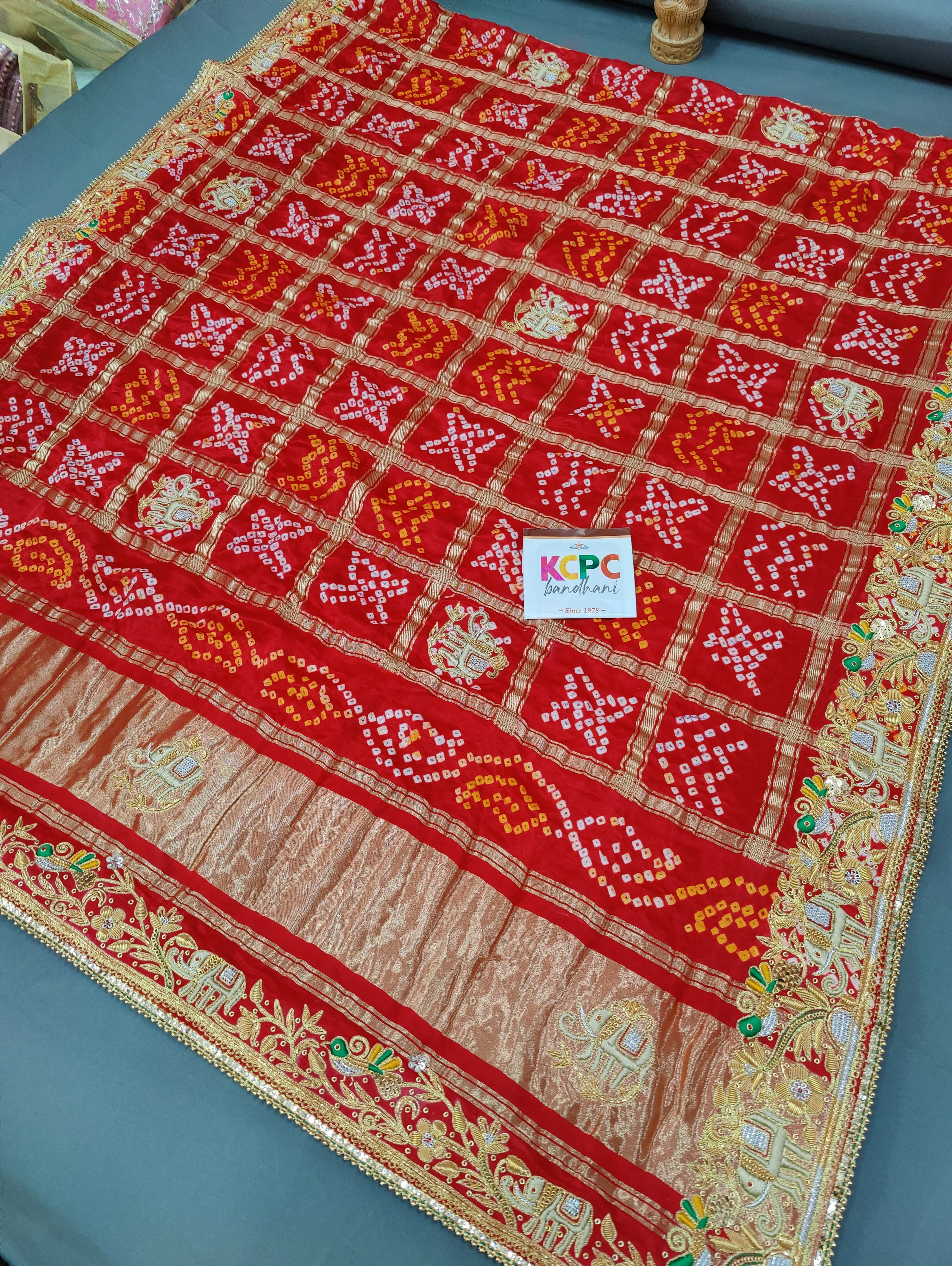 Ethnic Trending Pure Gaji Silk Bandhani Jardozi Work Ghatchola Chunri Pila Odhna in Aara Tari Handwork Chunri (Red)