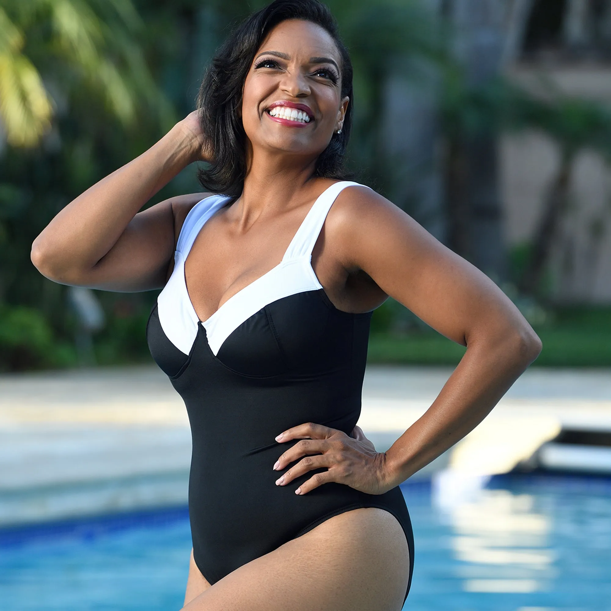 InstantFigure Plus Size Contrast Trim One Piece Swimsuit 13496PC