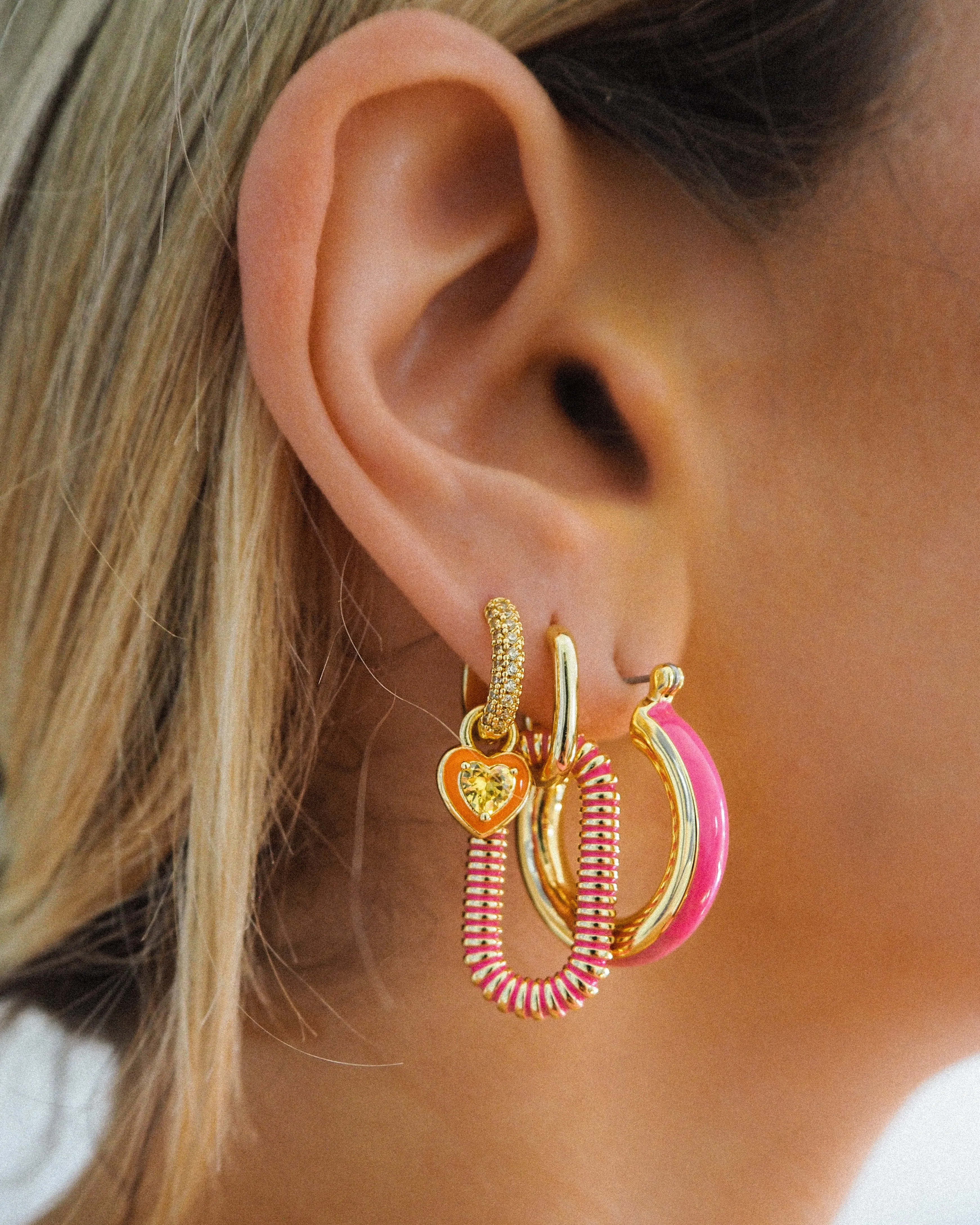 Le Signe Loop Hoops- Hot Pink- Gold