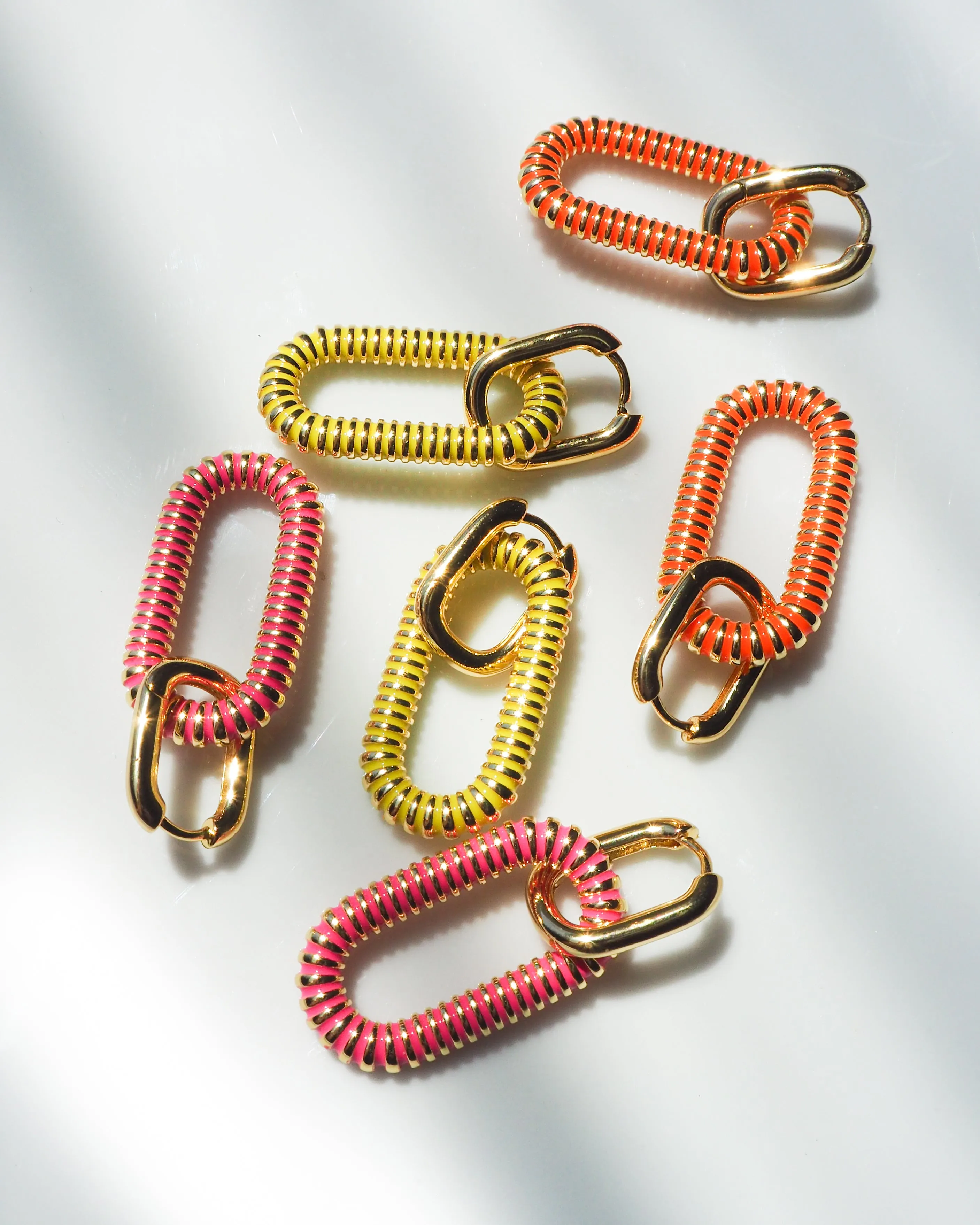 Le Signe Loop Hoops- Hot Pink- Gold