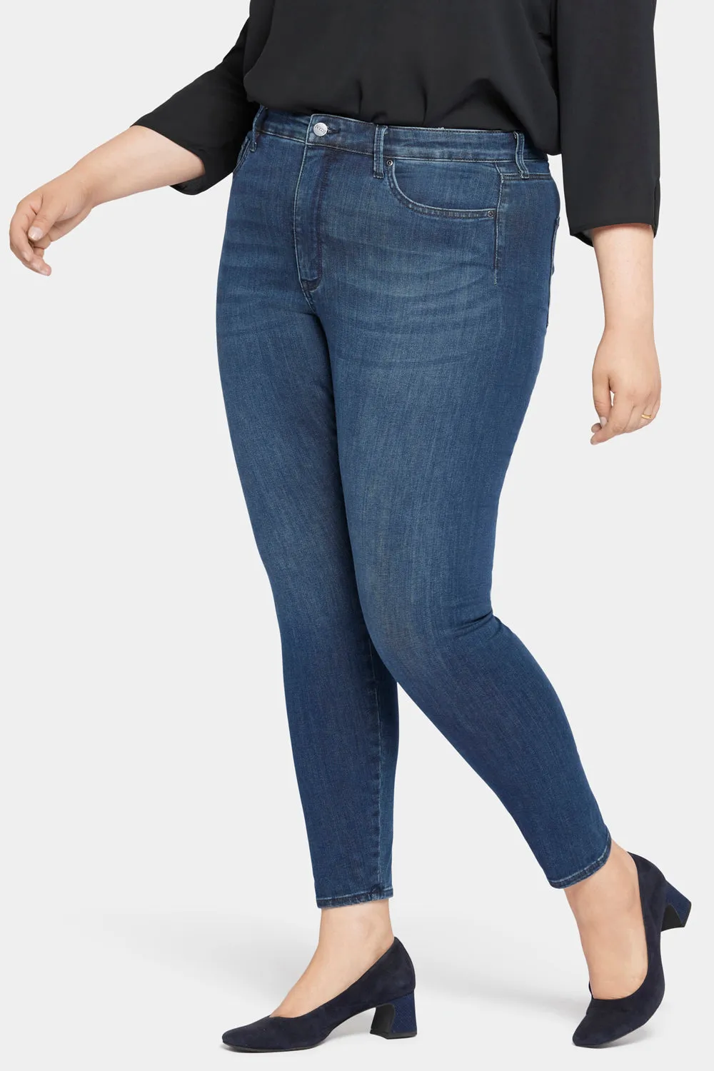 Le Silhouette Ami Skinny Jeans In Plus Size - Precious