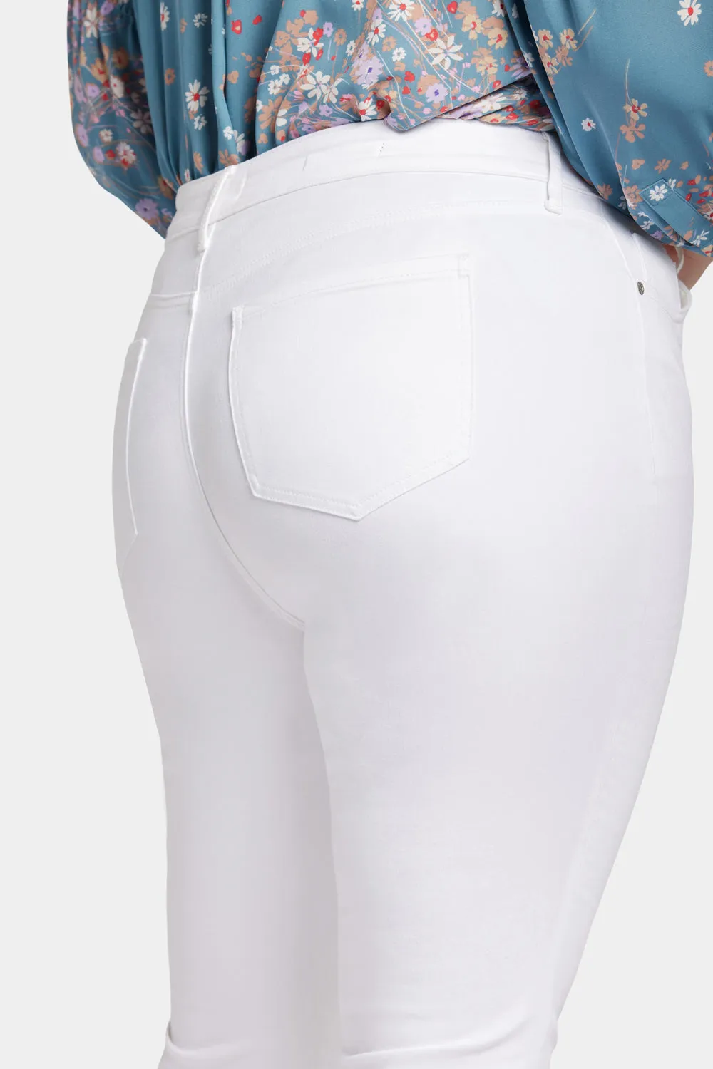 Marilyn Straight Ankle Jeans In Plus Size - Optic White