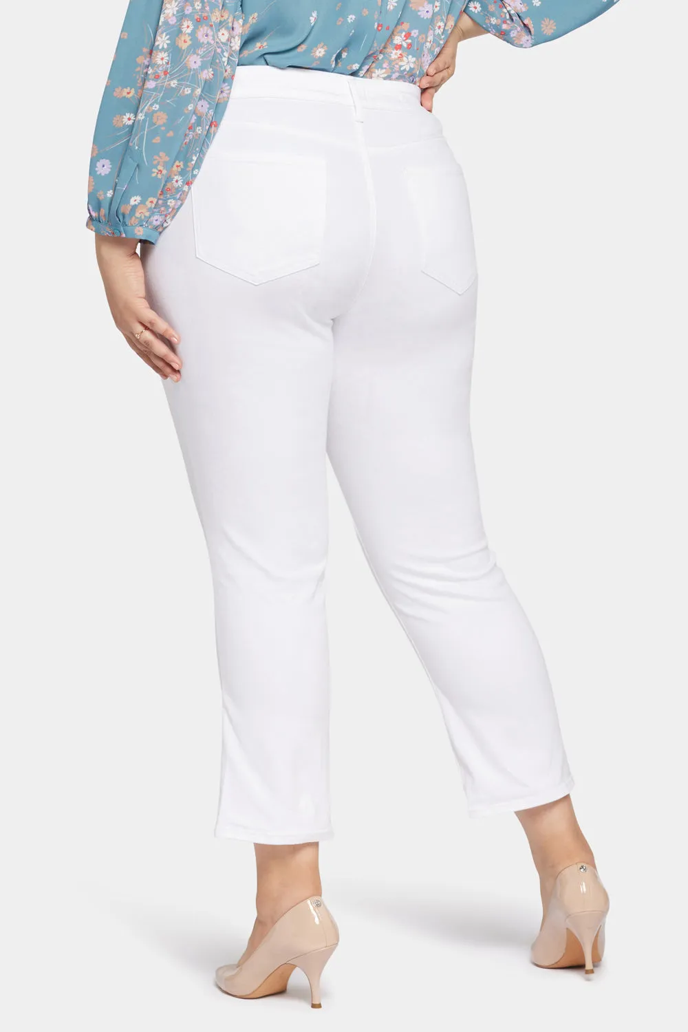 Marilyn Straight Ankle Jeans In Plus Size - Optic White