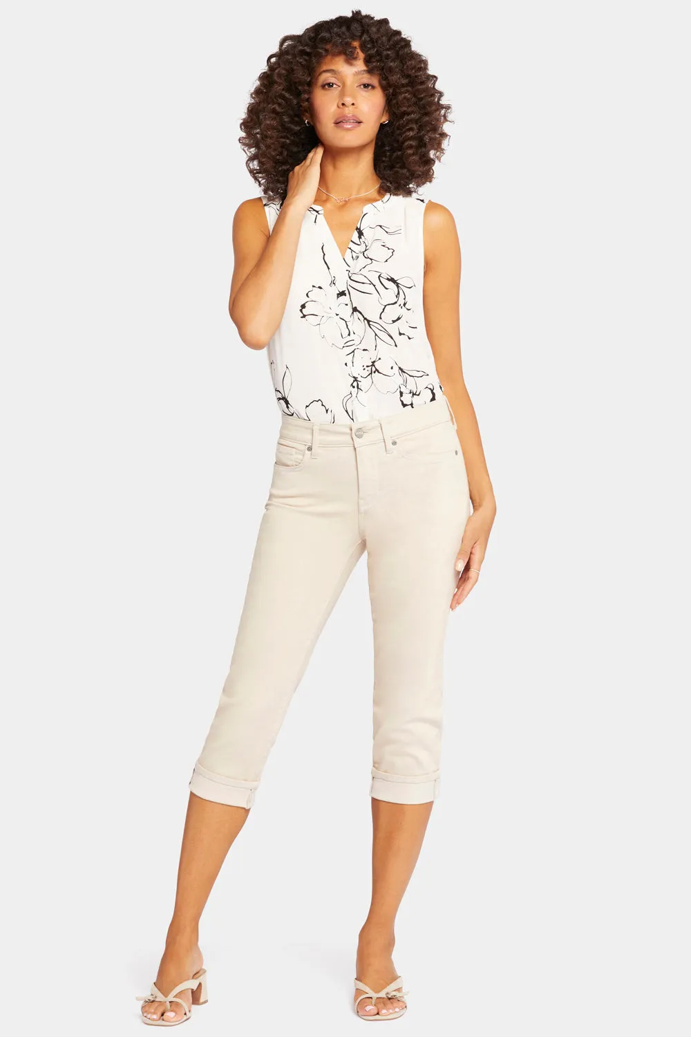 Marilyn Straight Crop Jeans In Petite - Feather