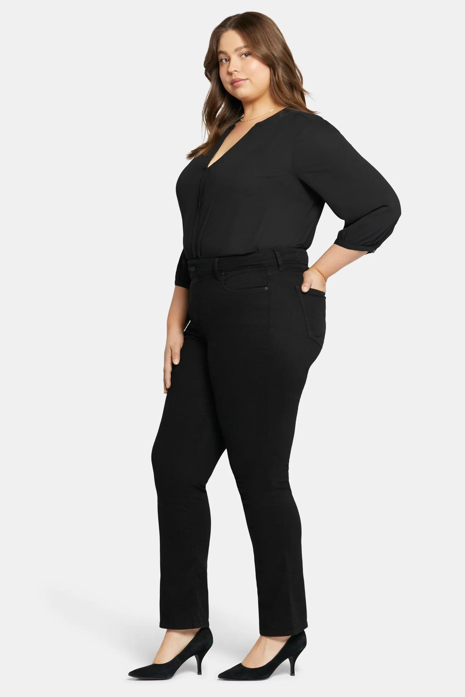 Marilyn Straight Jeans In Plus Size - Black