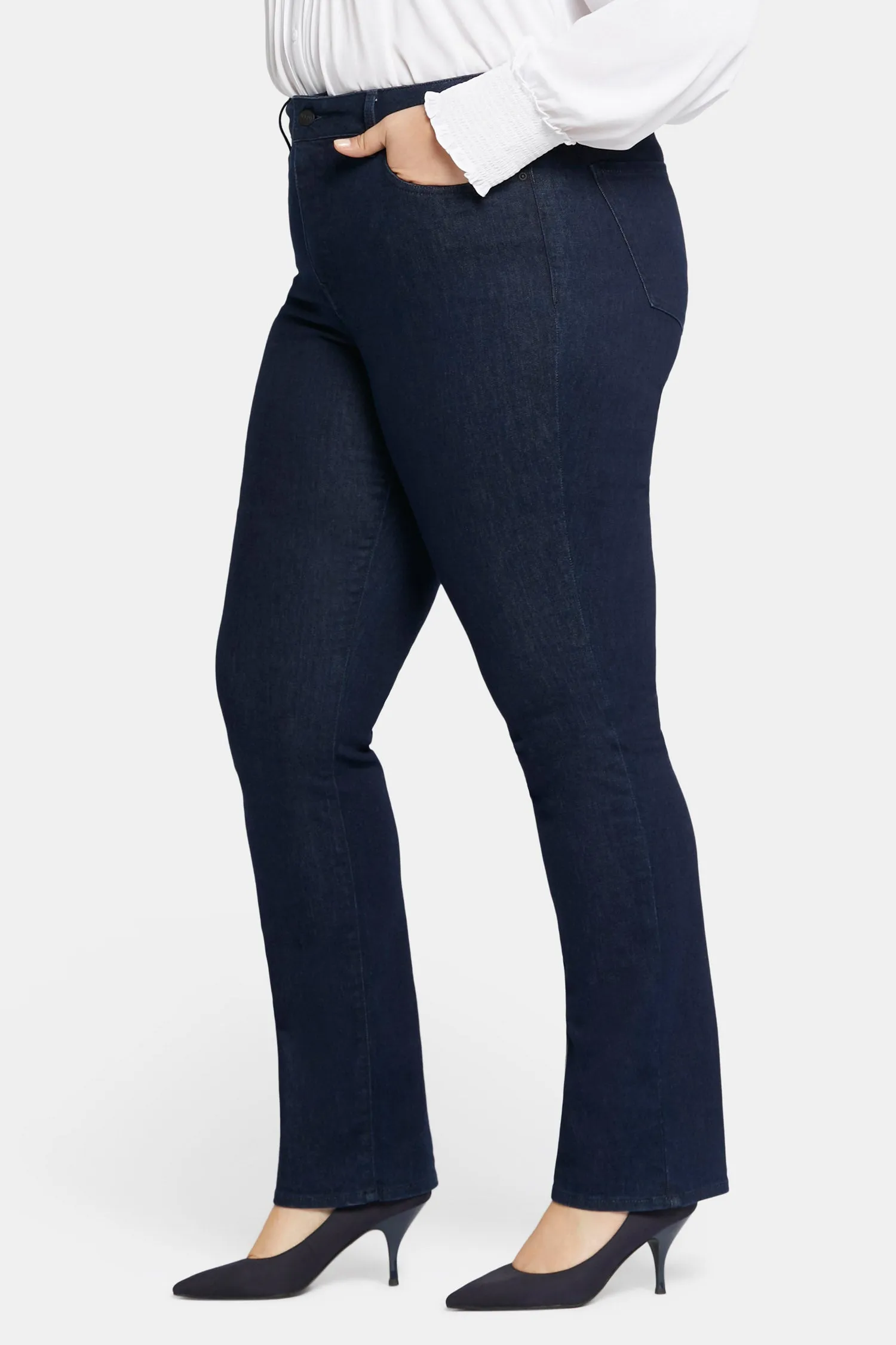 Marilyn Straight Jeans In Plus Size - Rinse