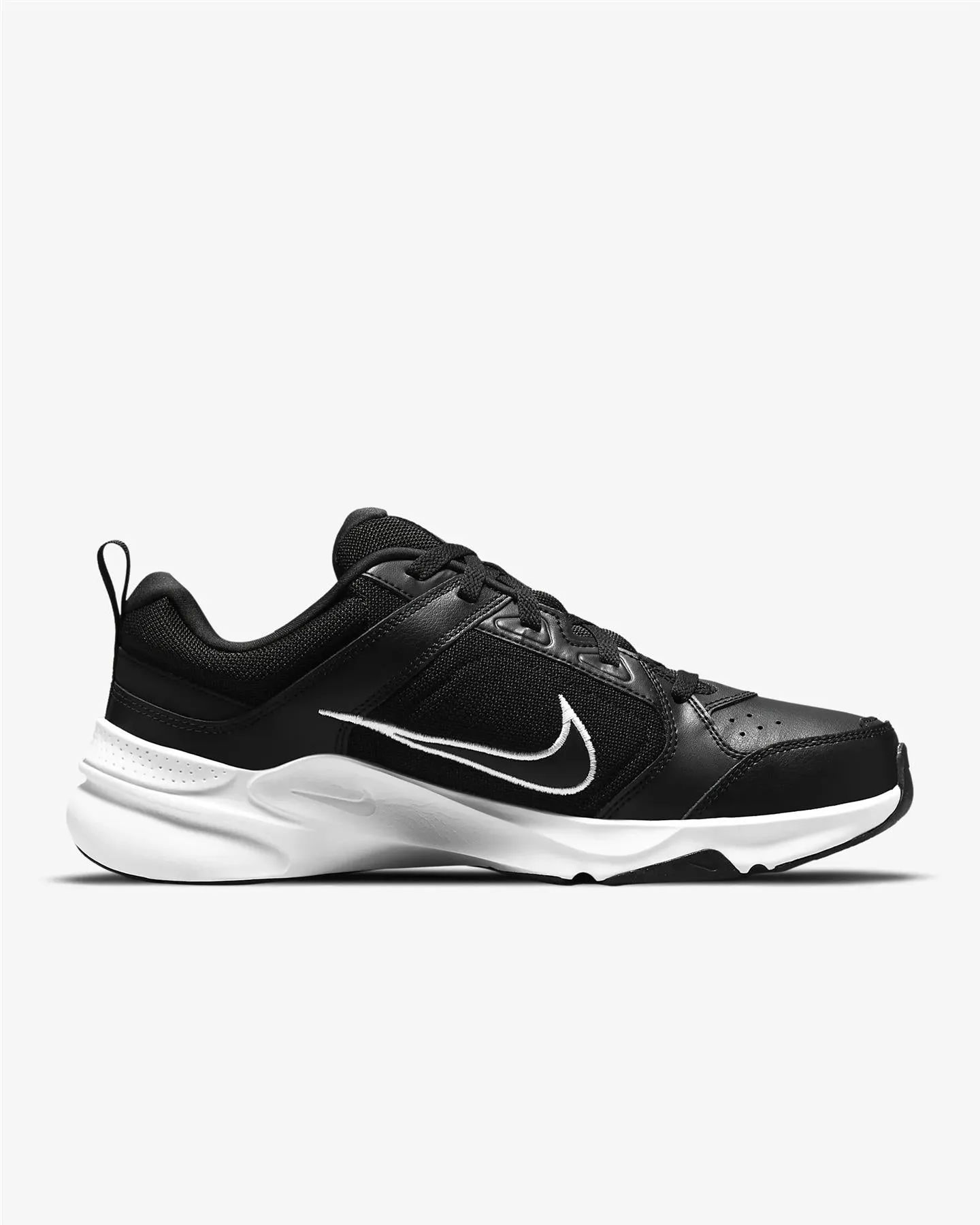 Mens Wide Fit Nike DM7564 001 Trainers