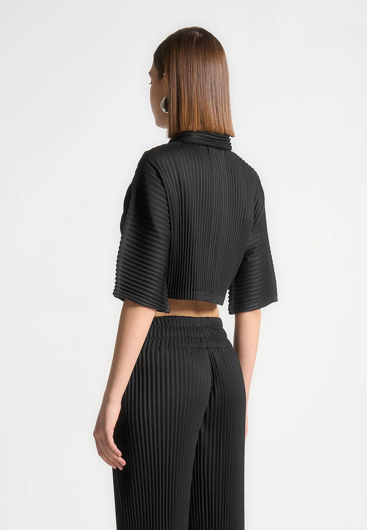 Pleated Cropped Shirt - Black