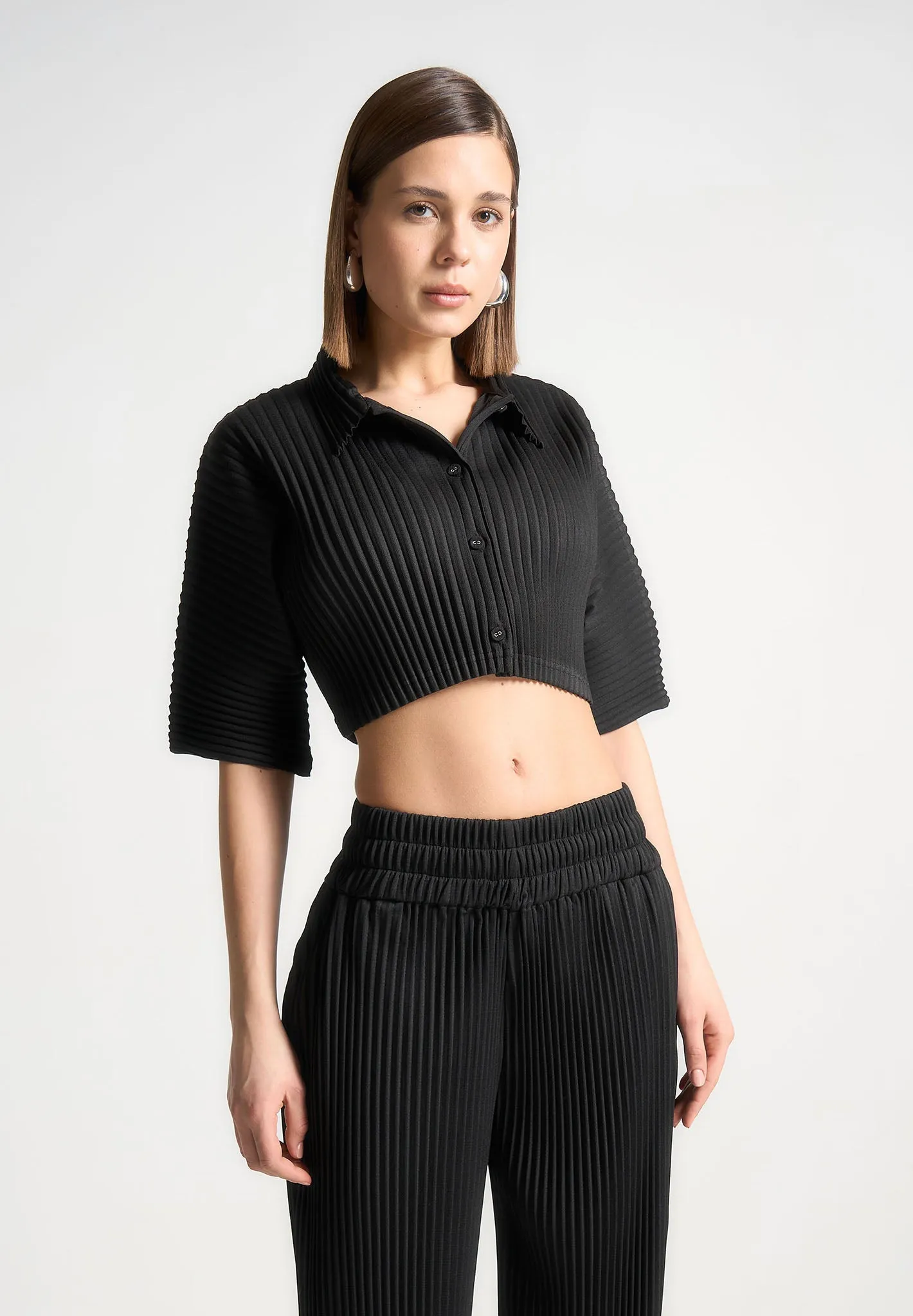 Pleated Cropped Shirt - Black