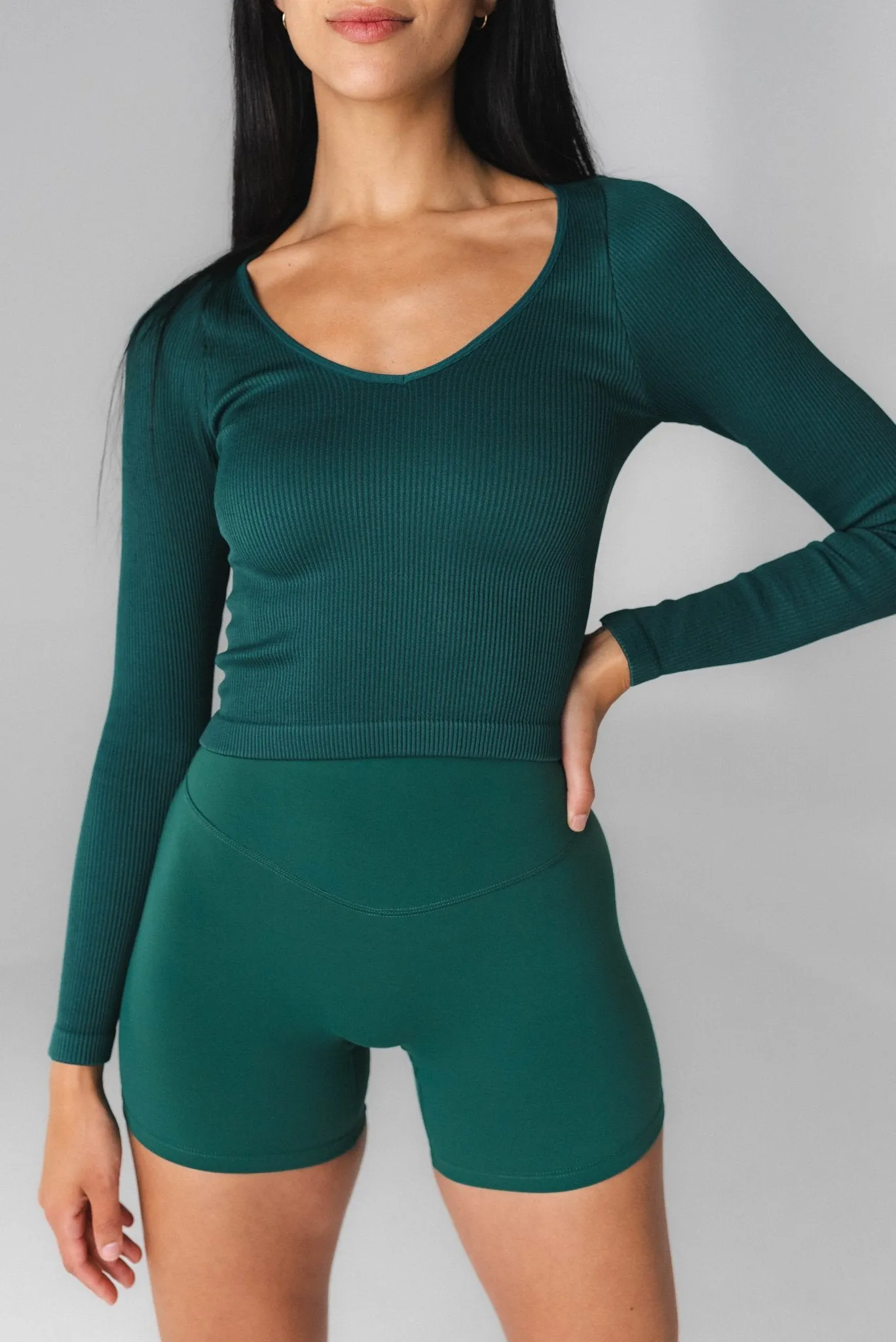 Vitality Synergy V Long Sleeve - Evergreen